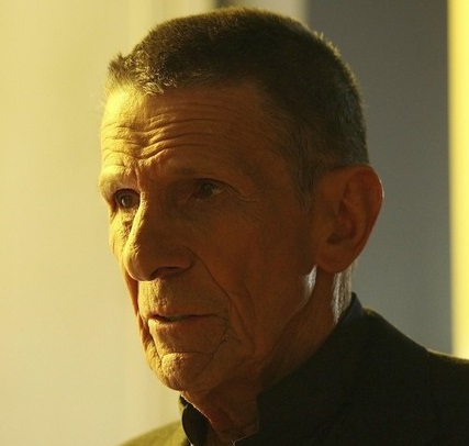 fringe.s2.eps04.nimoy.jpg