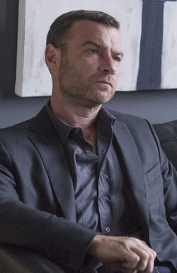 RayDonovan_yr3_us250_1209.jpg